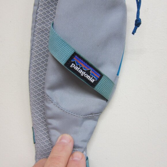 Patagonia Atom 8L Grey & Turquoise Crossbody/Sling Bag - Picture 6 of 9